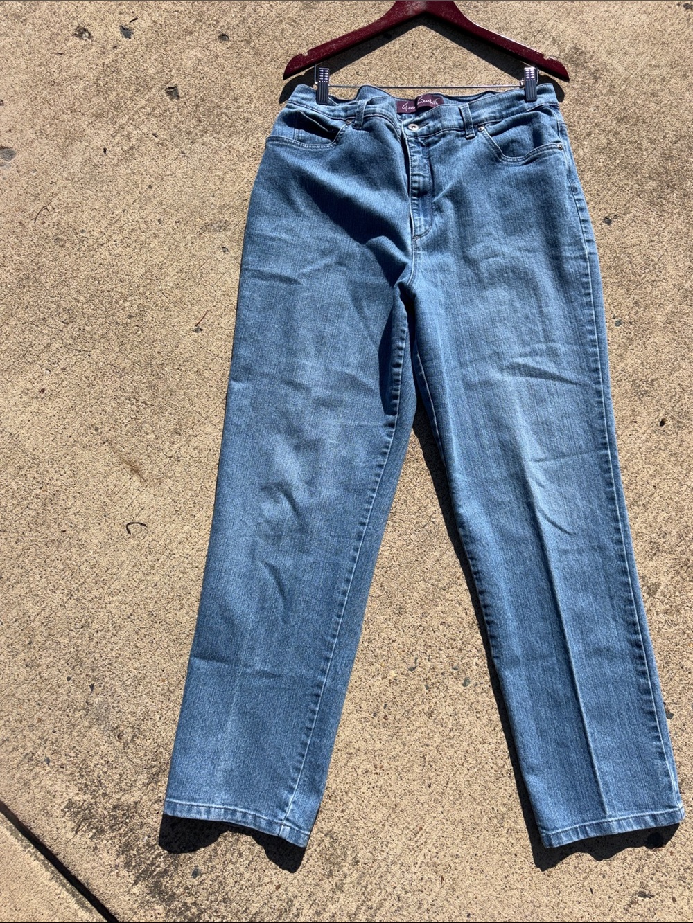 Gloria Vanderbilt Amanda - Classic Straight Leg Jeans in Light Blue